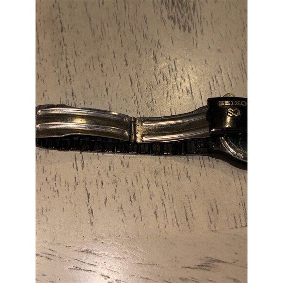 Seiko SQ Sports 100 Watch Women 26mm Black Dial Black Tone -Needs Battery